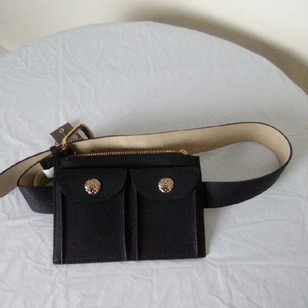 CAMUTO Black Belt Bag NEW 32 